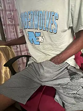 Snapshot of Inuchethi chatting on March 14, 2025, 1:27 am Inuchethi online show from March 14, 2025, 1:27 am