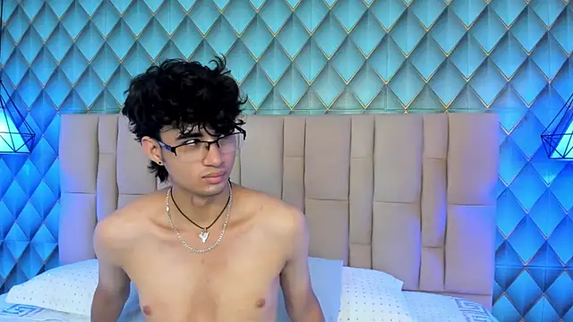 Sofia-Ethan online show from July 8, 2026, 7:40 pm