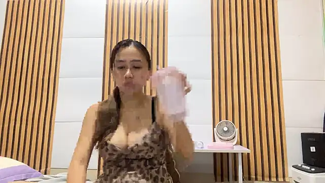 Snapshot of GiselleRina chatting on May 28, 2026, 1:08 pm GiselleRina online show from May 28, 2026, 1:08 pm