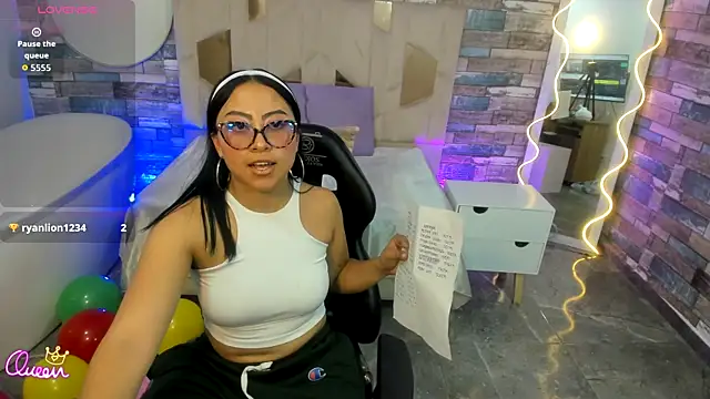 Snapshot of Amhira_Tay chatting on July 15, 2026, 7:30 pm Amhira Tay online show from July 15, 2026, 7:30 pm