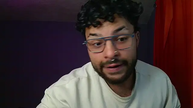 LYNN N SAMMAEL online show from July 5, 2026, 4:52 am