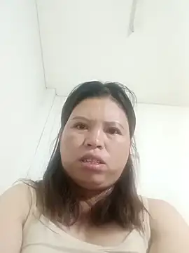 Snapshot of -Yeyi- chatting on June 4, 2026, 10:16 pm -Yeyi- online show from June 4, 2026, 10:16 pm