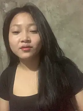 hinami-lo online show from May 16, 2026, 2:27 pm