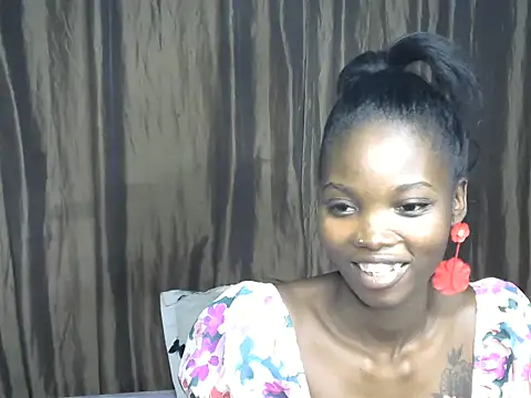 Snapshot of Africana_slim chatting on June 14, 2026, 4:31 pm Africana slim online show from June 14, 2026, 4:31 pm