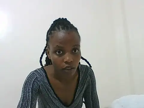 chickcute12 online show from May 15, 2026, 7:32 pm