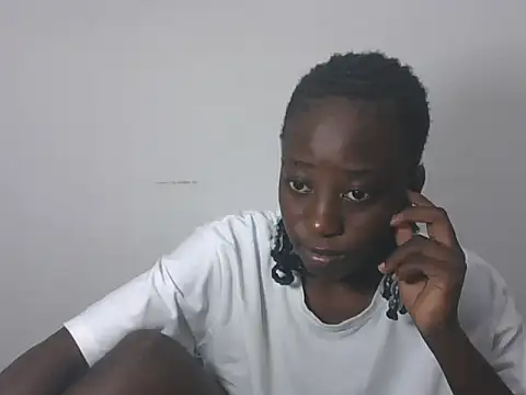 Darkpretty23 online show from May 27, 2026, 2:14 pm