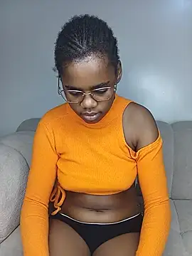 Snapshot of softglamqueen chatting on June 30, 2026, 3:29 am softglamqueen online show from June 30, 2026, 3:29 am