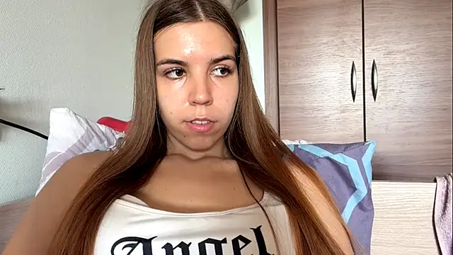 Snapshot of LaurindaStalford chatting on July 14, 2026, 2:45 pm LaurindaStalford online show from July 14, 2026, 2:45 pm