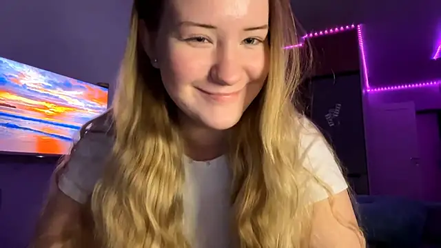 Lisi Kiss  online show from June 3, 2026, 8:03 pm