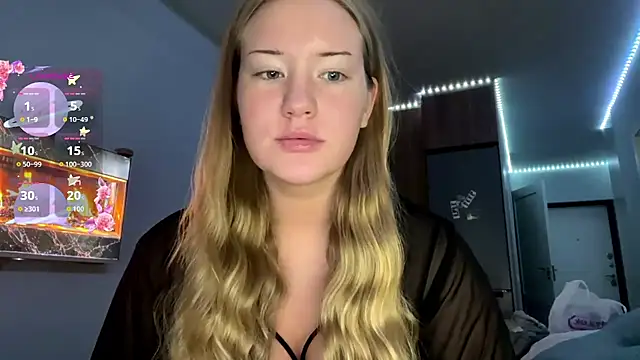 Lisi Kiss  online show from June 9, 2026, 6:19 pm