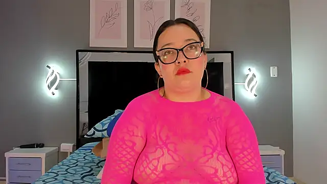 zoe curvyy online show from June 16, 2026, 12:08 pm