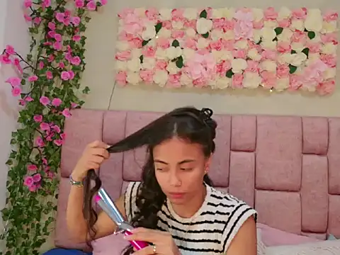 Snapshot of TaylorCollins chatting on May 26, 2026, 12:56 pm TaylorCollins online show from May 26, 2026, 12:56 pm