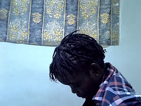 Pretty min online show from May 17, 2026, 5:49 am