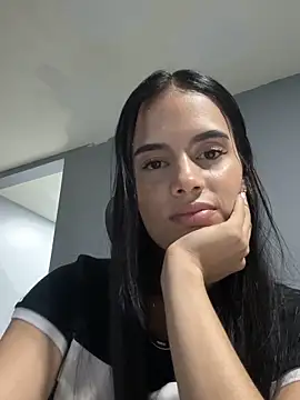 Snapshot of bihanca_sainz chatting on May 27, 2026, 1:57 am bihanca sainz online show from May 27, 2026, 1:57 am