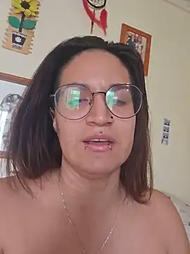 Karengenesisx online show from June 2, 2026, 6:10 pm