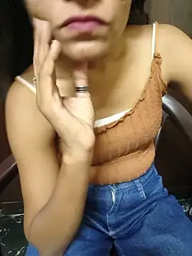 Snapshot of Shanaya_001 chatting on May 27, 2026, 4:42 am Shanaya 001 online show from May 27, 2026, 4:42 am