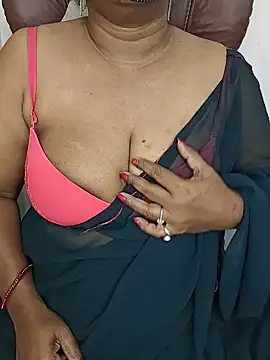 MISS-LOVEV online show from June 14, 2026, 12:52 am