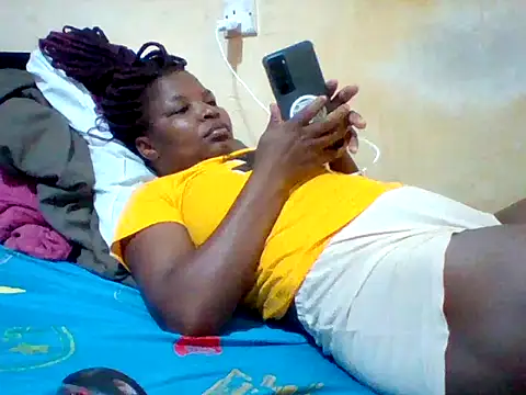 Snapshot of Camilla-Sweets chatting on July 22, 2026, 8:00 pm Camilla-Sweets online show from July 22, 2026, 8:00 pm
