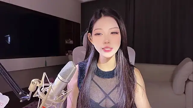 luckybaby520 online show from May 18, 2026, 5:02 am