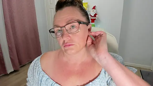 Vika73 online show from December 4, 2024, 12:25 pm