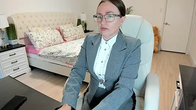 Vika73 online show from October 17, 2025, 12:30 pm