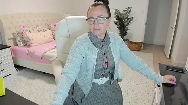 Vika73 online show from July 8, 2026, 11:26 am