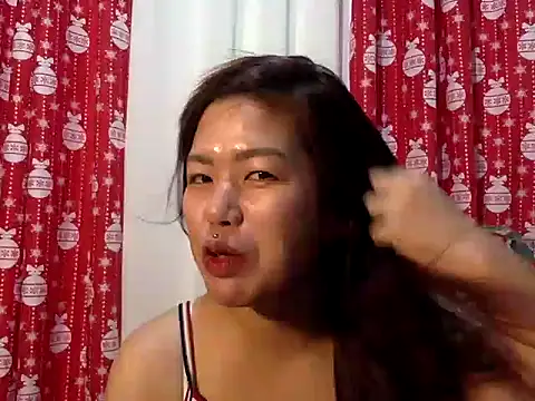 ChinitaXoxo online show from May 31, 2026, 2:24 pm