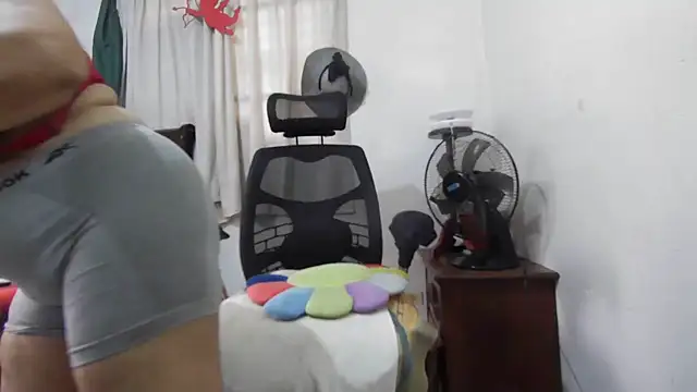 jenny milf69 online show from March 12, 2025, 2:23 pm