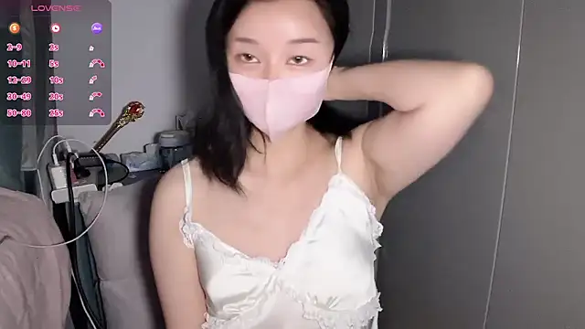 mengmeng-Zzz online show from May 29, 2026, 8:29 pm
