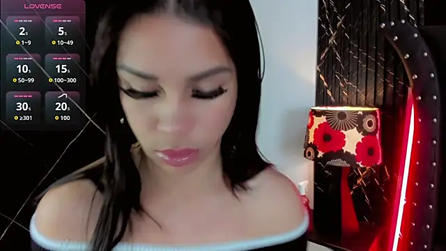 Snapshot of Nayara_K chatting on June 2, 2026, 12:51 pm Nayara K online show from June 2, 2026, 12:51 pm