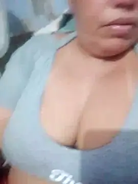 nina28291 online show from June 14, 2026, 10:12 pm