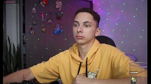 archi love online show from February 5, 2025, 1:22 pm