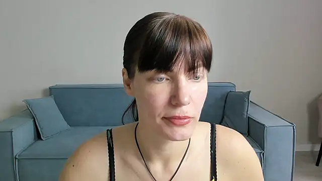 RoyziMiii online show from May 24, 2026, 5:56 am