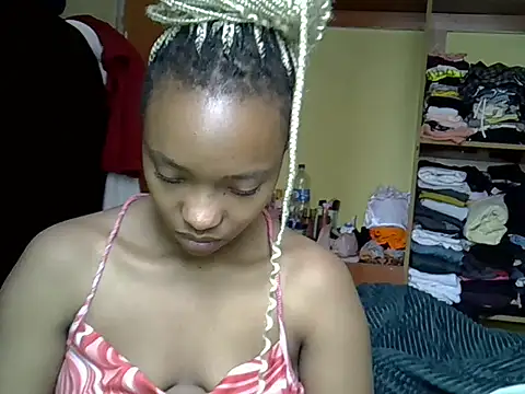 Snapshot of pretty_jazminee1 chatting on May 24, 2026, 6:40 am pretty jazminee1 online show from May 24, 2026, 6:40 am