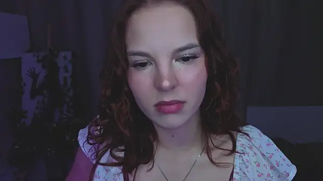 Snapshot of SinaHogsette chatting on June 29, 2026, 7:25 pm SinaHogsette online show from June 29, 2026, 7:25 pm