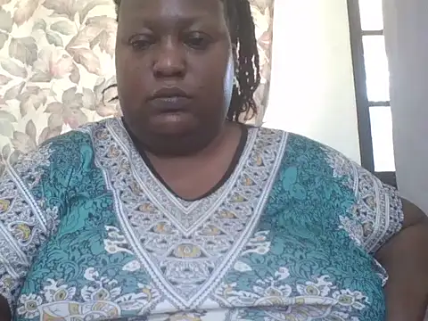 Snapshot of fat_ebonyqueen chatting on June 10, 2026, 8:24 am fat ebonyqueen online show from June 10, 2026, 8:24 am
