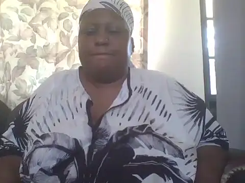 Snapshot of fat_ebonyqueen chatting on July 10, 2026, 7:34 am fat ebonyqueen online show from July 10, 2026, 7:34 am