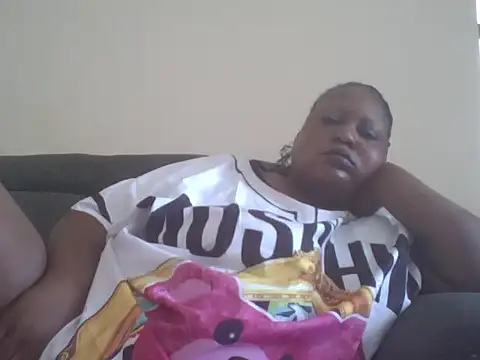 Snapshot of fat_ebonyqueen chatting on July 12, 2026, 9:44 am fat ebonyqueen online show from July 12, 2026, 9:44 am