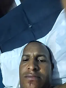 luis391986 online show from June 21, 2026, 2:03 am