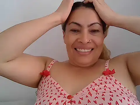 Layla-Astrum online show from June 25, 2026, 1:15 pm
