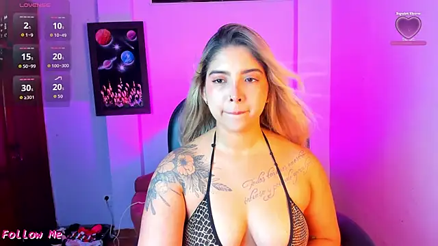 Snapshot of EvaGold_ chatting on July 23, 2026, 10:19 pm EvaGold online show from July 23, 2026, 10:19 pm