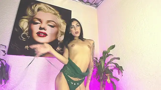 Violeta Alvarez online show from June 15, 2026, 7:05 pm