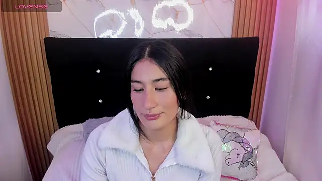 Sara Sweet03 online show from May 19, 2026, 6:03 pm