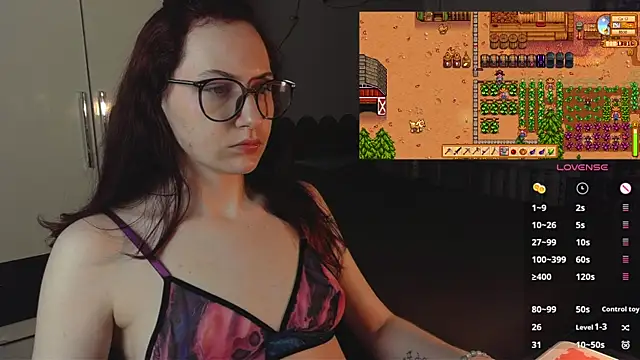 Snapshot of PricklyPeach chatting on July 12, 2026, 9:06 pm PricklyPeach online show from July 12, 2026, 9:06 pm