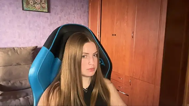 SilkSinner  online show from June 1, 2026, 4:09 pm