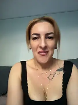 Hot-Milf4U online show from June 10, 2026, 5:07 am
