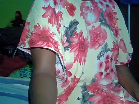 Snapshot of Big_mama1 chatting on May 27, 2026, 11:24 pm Big mama1 online show from May 27, 2026, 11:24 pm