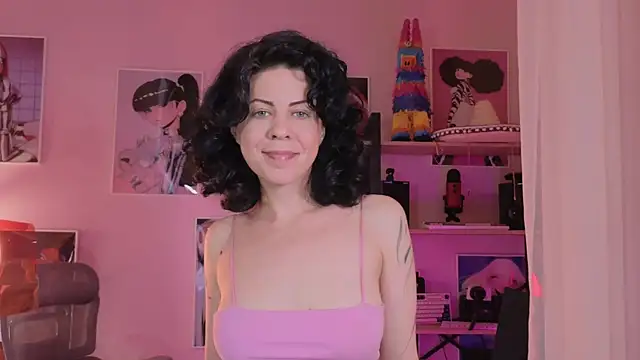 LuluKissmi online show from May 21, 2026, 12:34 pm