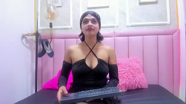 velvet girll online show from May 27, 2026, 1:30 pm