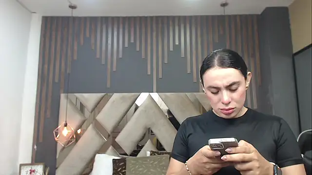 MartinaaFit online show from May 29, 2026, 12:03 pm